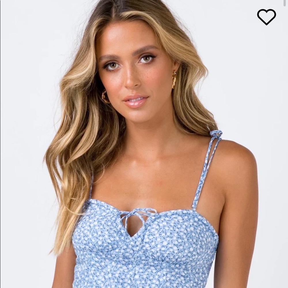 Princess Polly crop top size 8